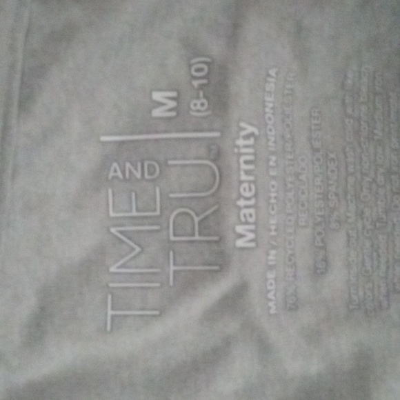 Time and tru maternity t-shirt - Picture 2 of 4